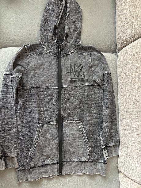 Mikina, chapter young,158