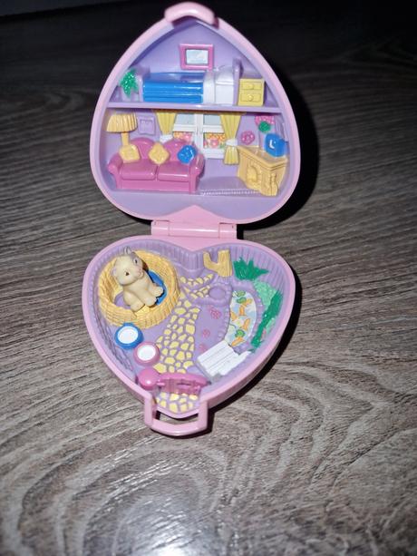 Polly pocket bluebird,