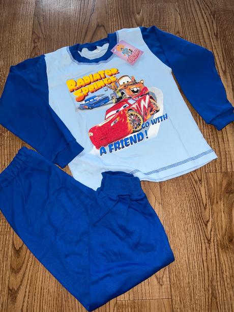 Tenke pyzamo cars, 104