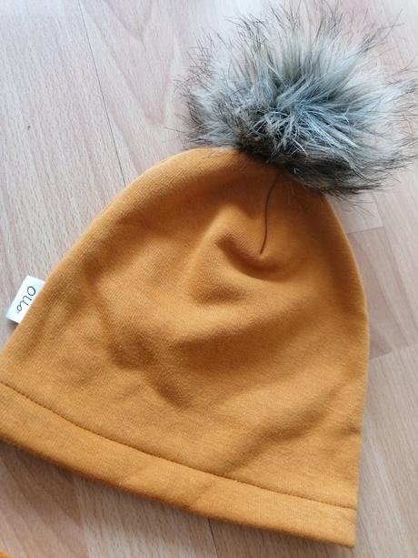 Čiapka a nákrčník, 104