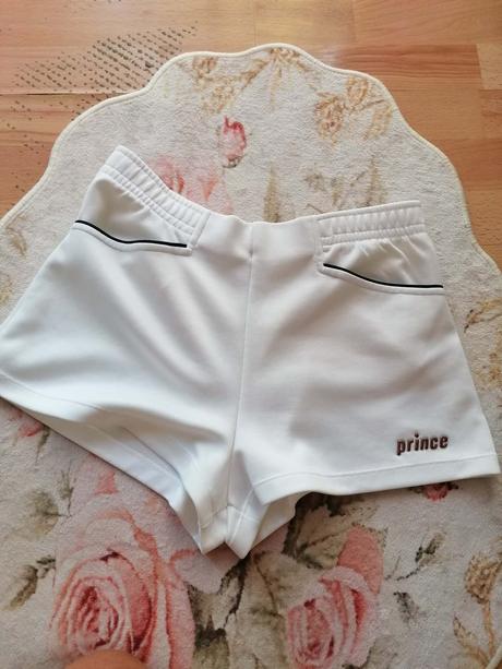 Kraťasy, s