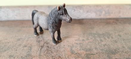 Schleich poník,