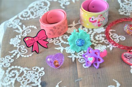 8 ks doplnkov-náramky+prstene, 