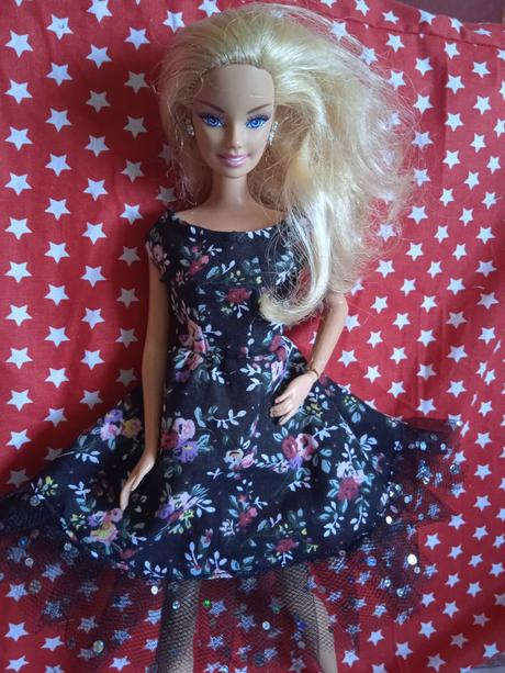 Šaty barbie,