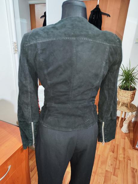 Zamatova bunda z pravej kože, s