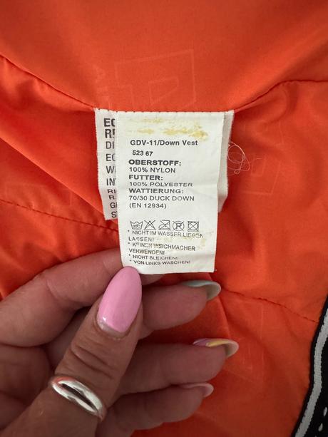 Páperová vesta zn. airfield, 140