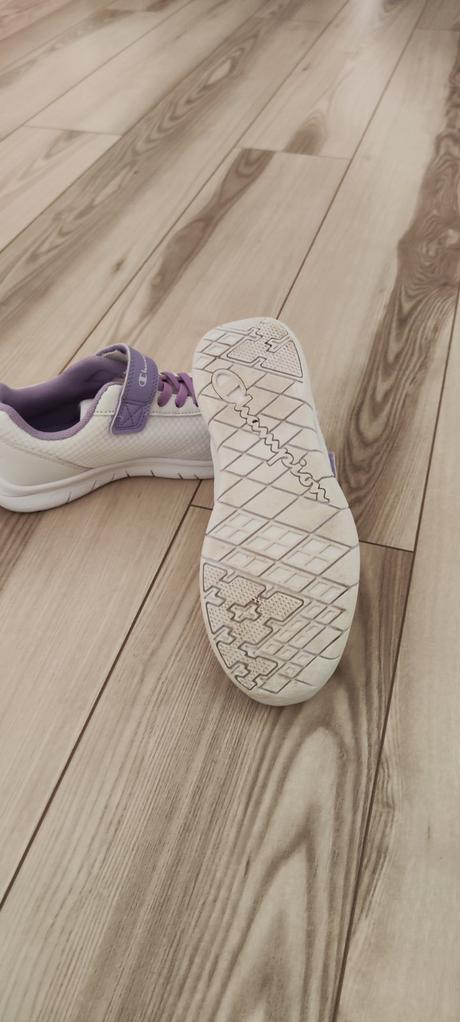 Tenisky, champion,33