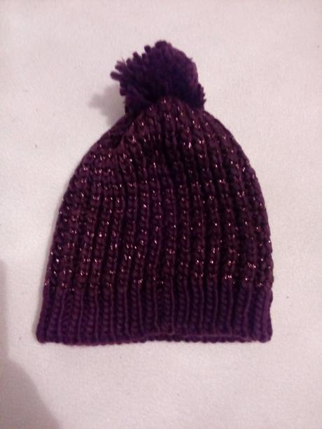 Čiapka a nakrcnik, avon