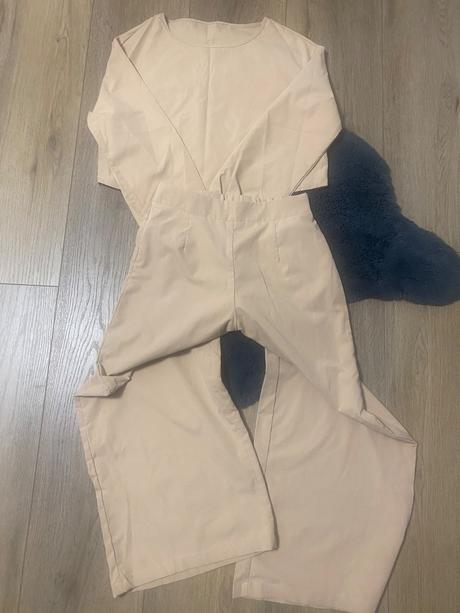 Nohavicový komplet, 152