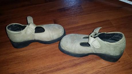 Kožené sandále, 25