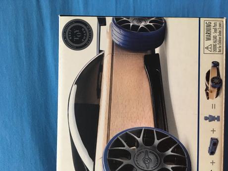 Automoblocks s9r sportovy sedan, 