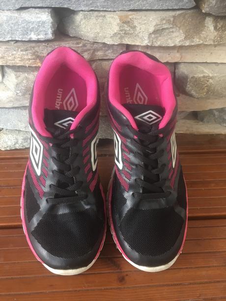 Dievčenské botasky zn. umbro, veľ.37.5, umbro,37