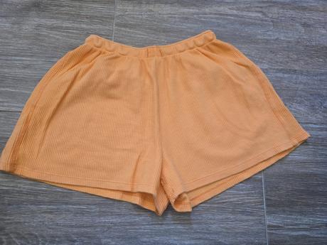 Šortky č.152, zara,152