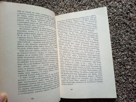 Otázniky nad hrobmi, 