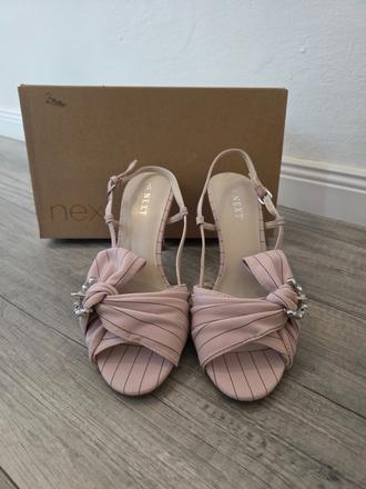 Bledoružové sandále, next,41