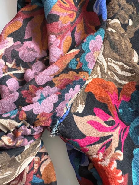 Italy - kvetované šaty, s