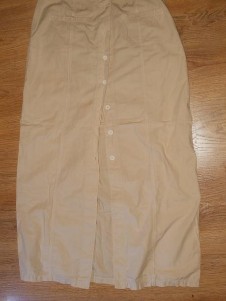 Dlhá sukňa na gombíky, m