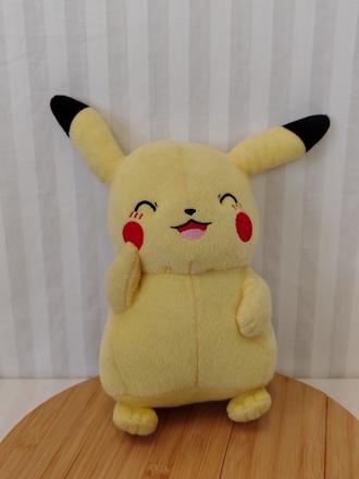 Zberateľsk plyšák pikachu tomy nintendo retro 2017,
