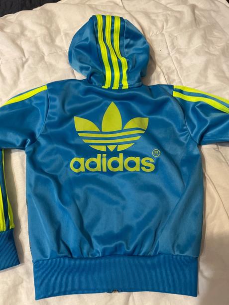 Parádna športová mikinka adidas, 104