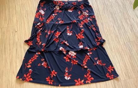 Pružná sukna signature, 50