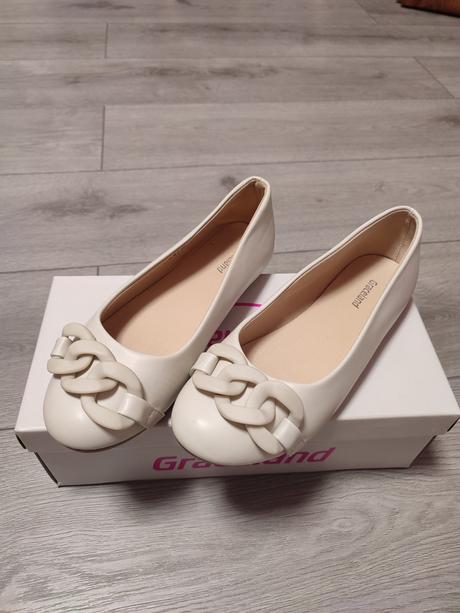 Dievcenske balerinky, graceland,36