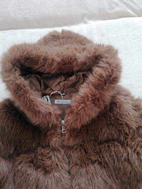 Kožušinový kabát, m / s