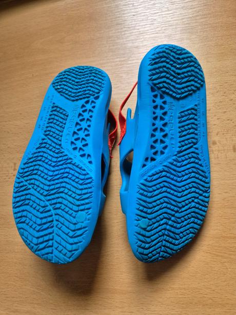 Sandalky decathlon 27-28, nabaiji,27