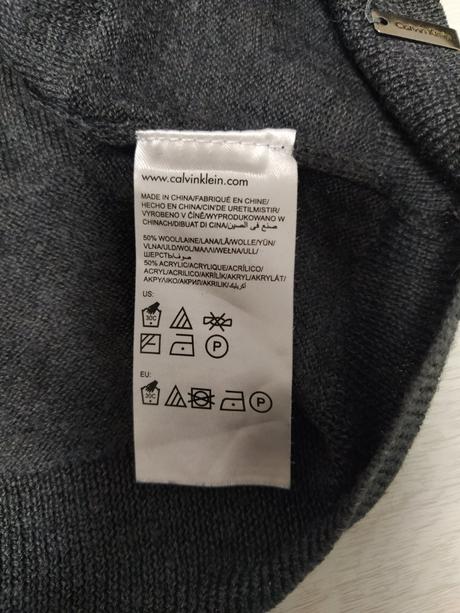 Tmavo sivý svetrík., calvin klein,s