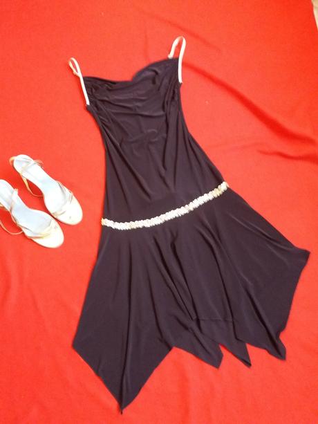 Spolocenske saty, 40