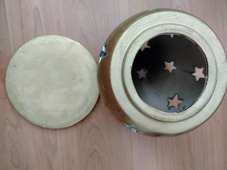 Guľový svietnik s hviezdičkami, 