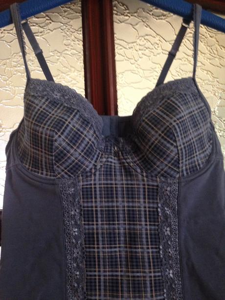 Korzetová podprsienka, 75b