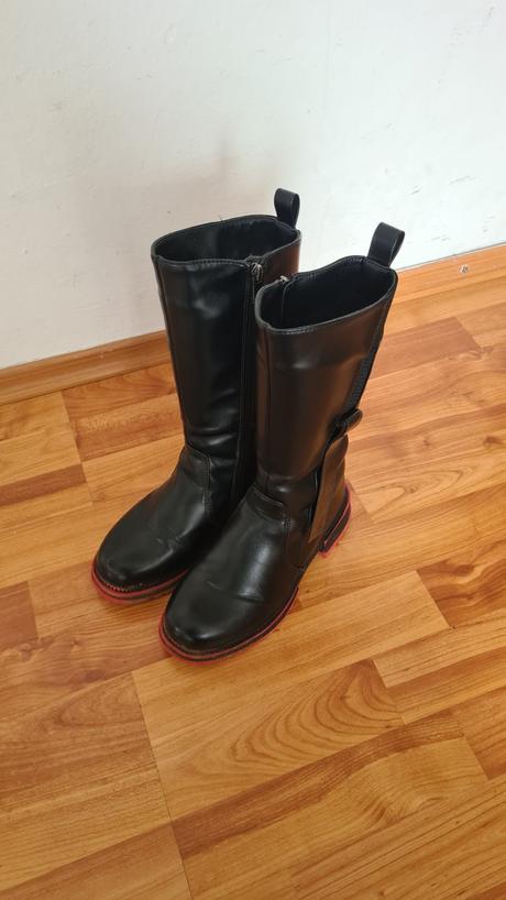 Vysoké kožušinové čižmy, 35