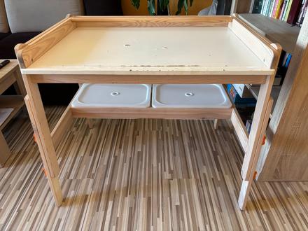 Ikea rastuci stolik, 