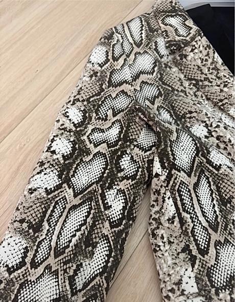 Sako s hadím vzorom, camaieu,38