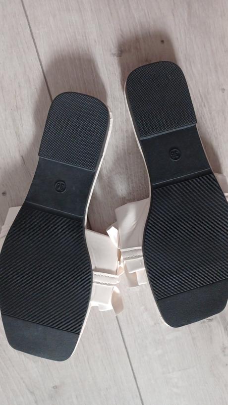 Dámske šľapky, 36