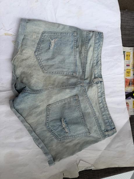Hm trhane dzinsove kratase sortky, h&m,40