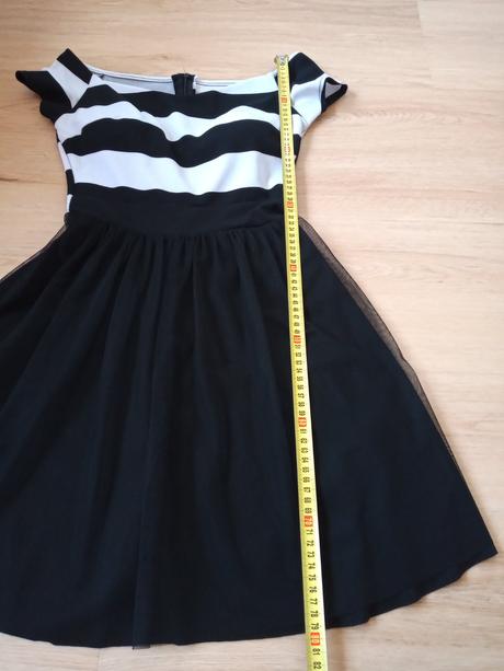 Čiernobiele elegantné šaty s tylovou sukňou, 36