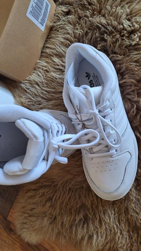 Adidas kožené tenisky  team court 41/42, adidas,41