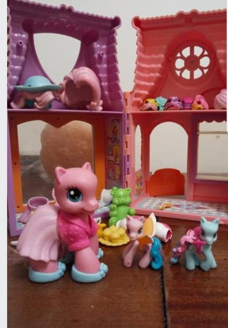 Domček a pony značkové,