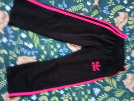 Predám tepláky, adidas,110