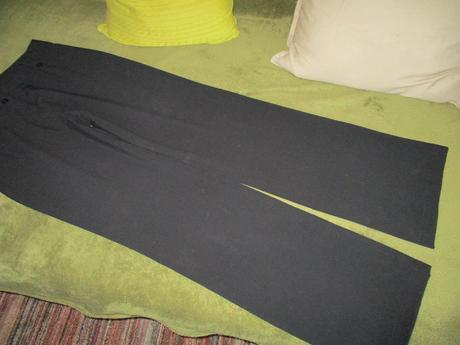 Klasické čierne nohavice, široké, 36