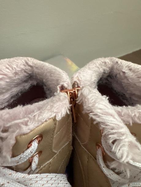 Zateplené tenisky, skechers,37