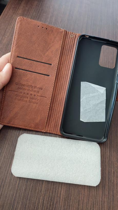 Knižkovy obal na motorola e13,