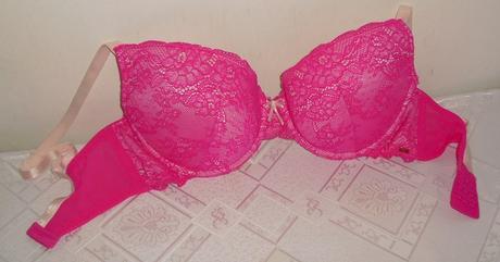 Romanticka cipkovana podprsenka, f&f,85c