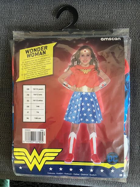 Kostým wonder woman, 