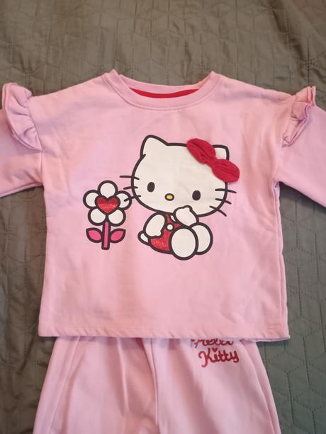 Predám súpravu, hello kitty,122