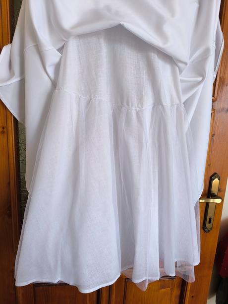 Dievčenské šaty na prvé sväté prijímanie, 140