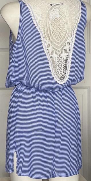 Pásikavé minišaty s čipkou, gate,s