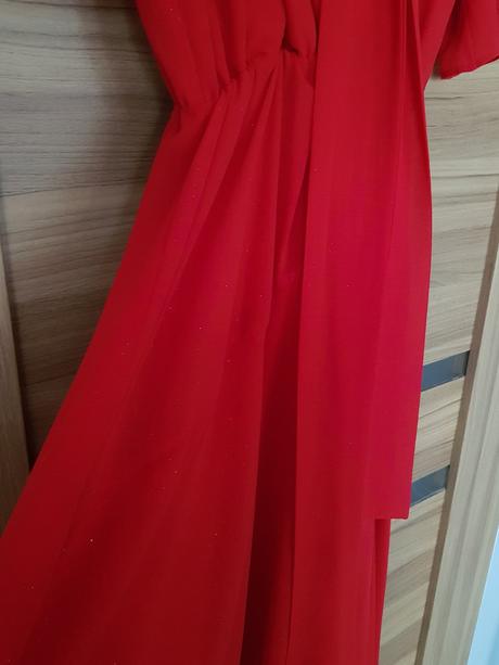 Spoločenské šaty, l