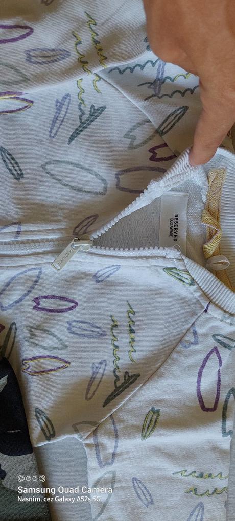 Mikiny 2ks, reserved,68